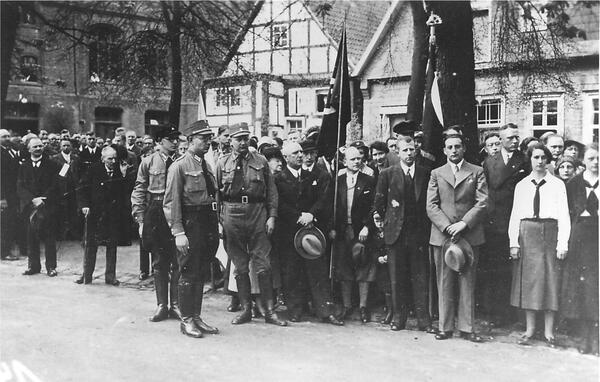 Maikundgebung und Gottesdienst, Marktplatz LK, 1933