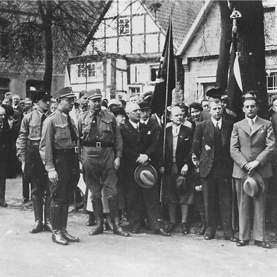 Bild vergrößern: Maikundgebung und Gottesdienst, Marktplatz LK, 1933